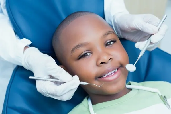Enfant visite consultation
